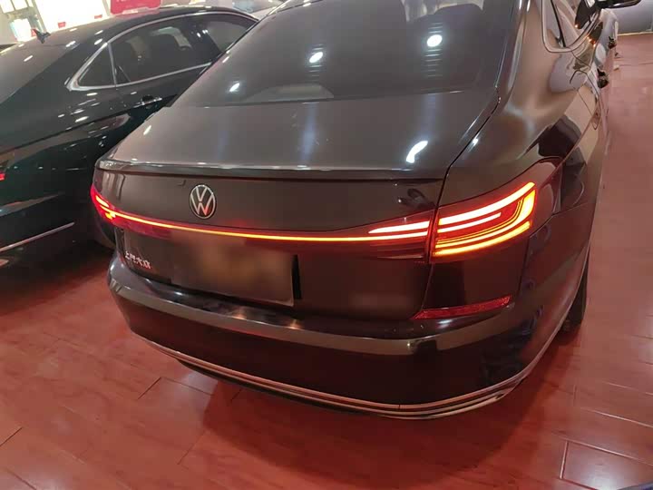 Фото 6 - Volkswagen Passat