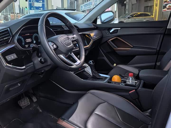 Фото 6 - Audi Q3