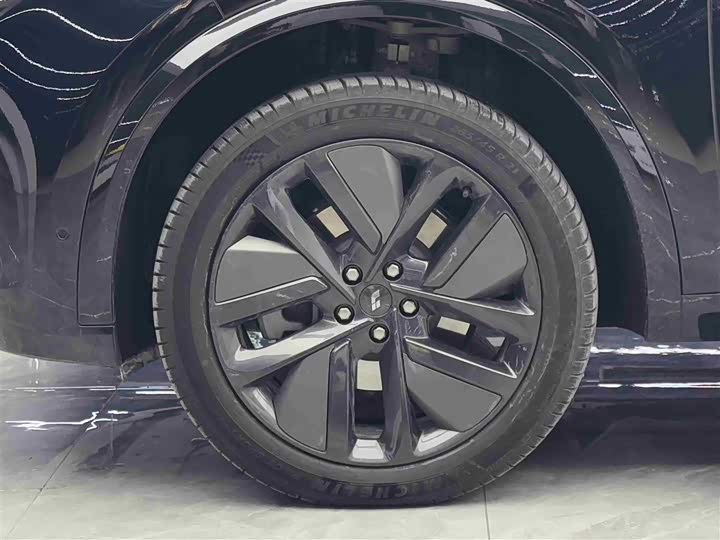 Фото 4 - LiXiang L9