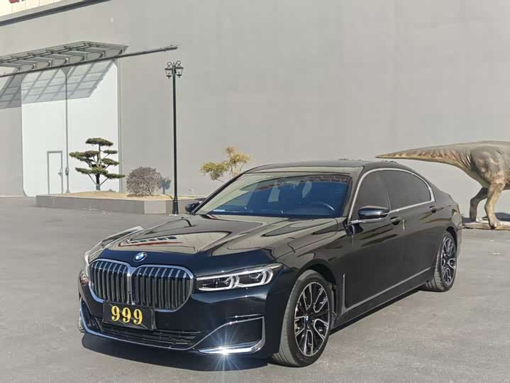 Фото 3 - BMW 7 Series