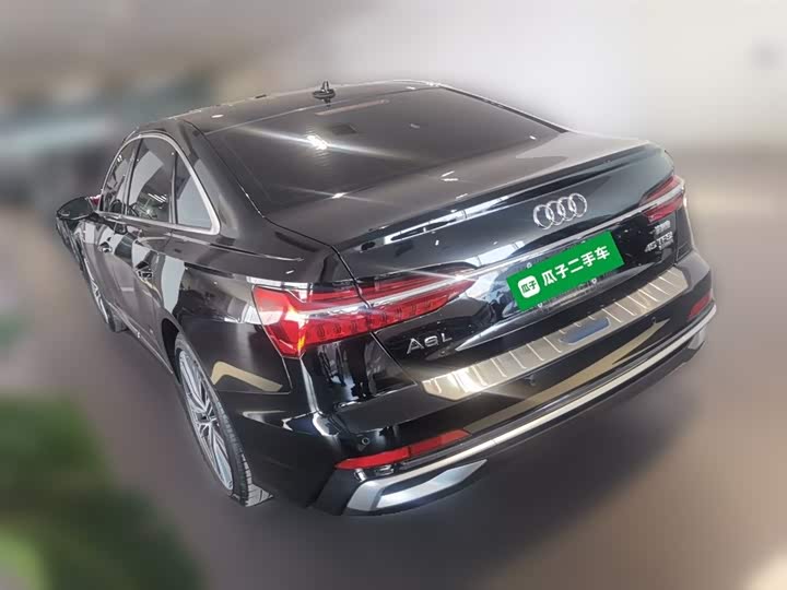 Фото 9 - Audi A6L