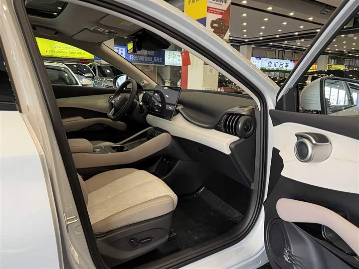 Фото 6 - BYD Yuan Plus