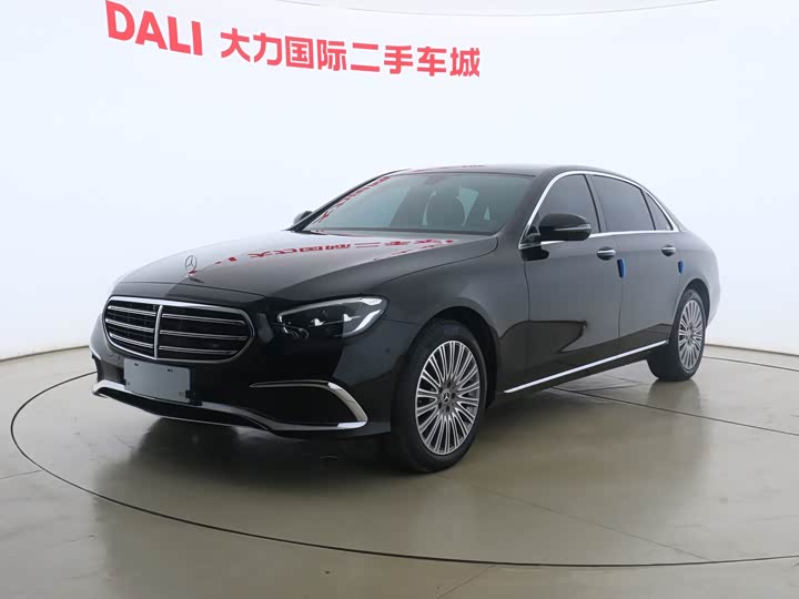 Фото 1 - Mercedes-Benz E-Class