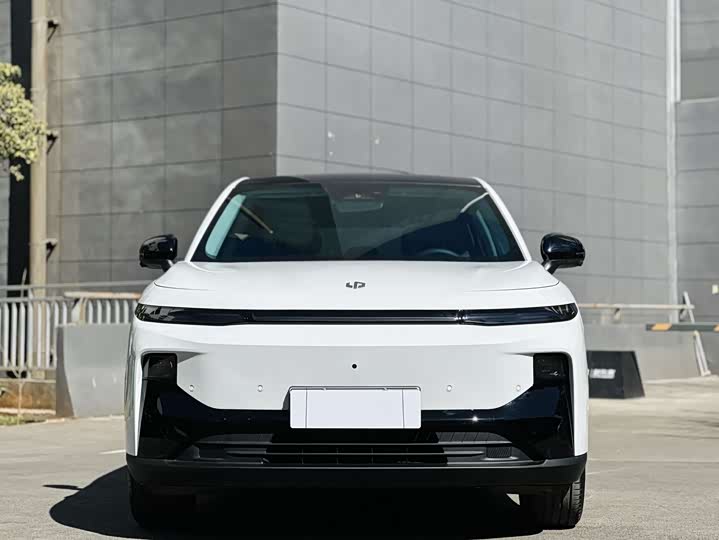 Фото 2 - Leapmotor B10