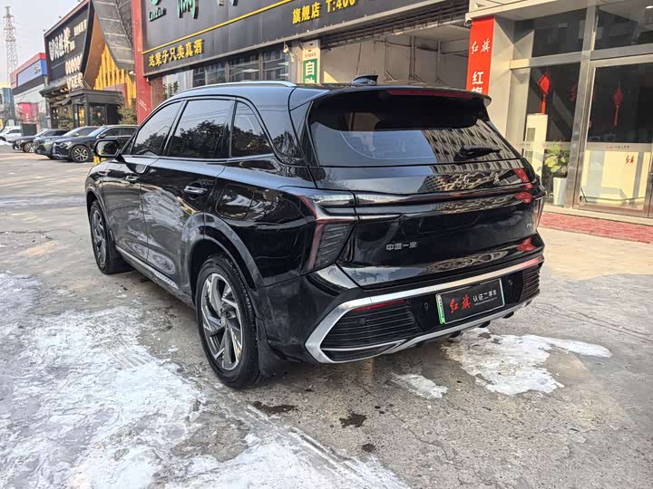 Фото 5 - Hongqi HS3 Hybrid