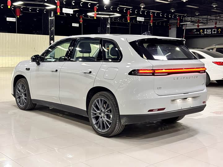 Фото 9 - Leapmotor C10