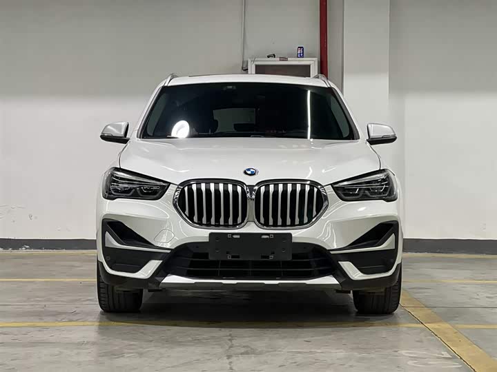 Фото 2 - BMW X1
