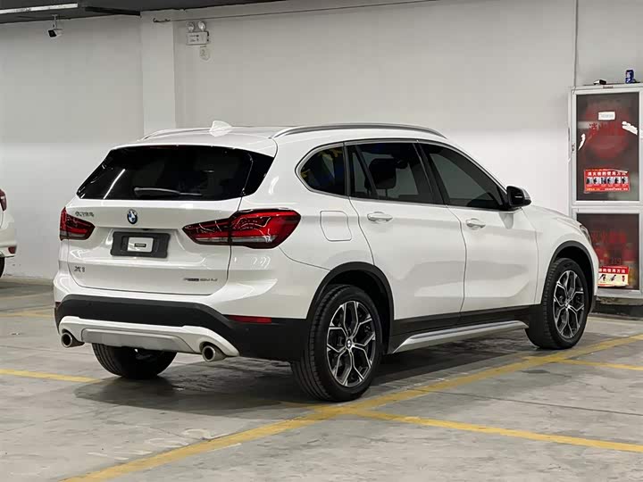 Фото 5 - BMW X1