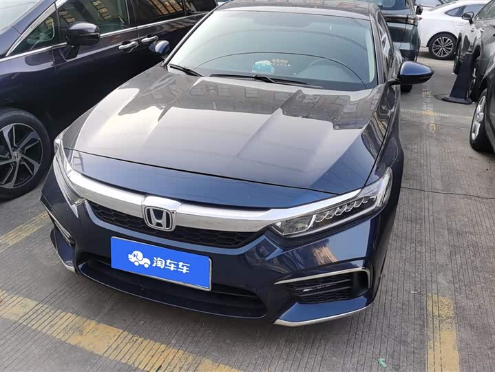 Фото 1 - Honda Inspire