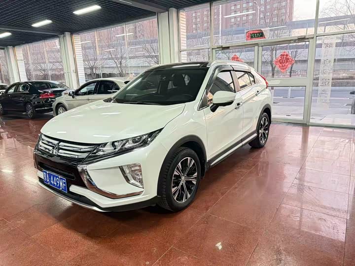 Фото 3 - Mitsubishi Eclipse Cross