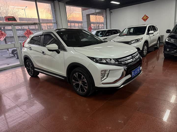 Фото 4 - Mitsubishi Eclipse Cross