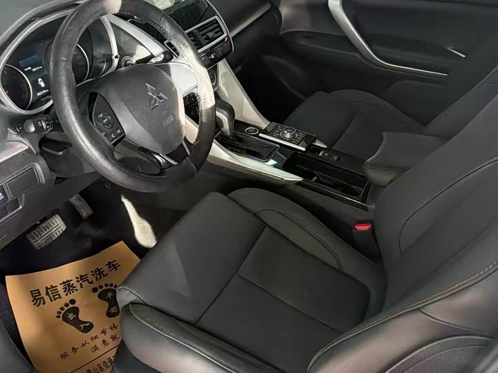 Фото 7 - Mitsubishi Eclipse Cross