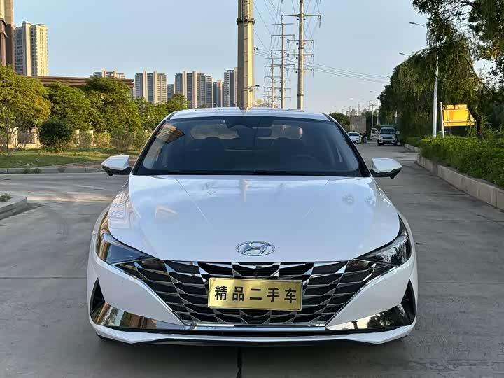 Фото 2 - Hyundai Elantra N line