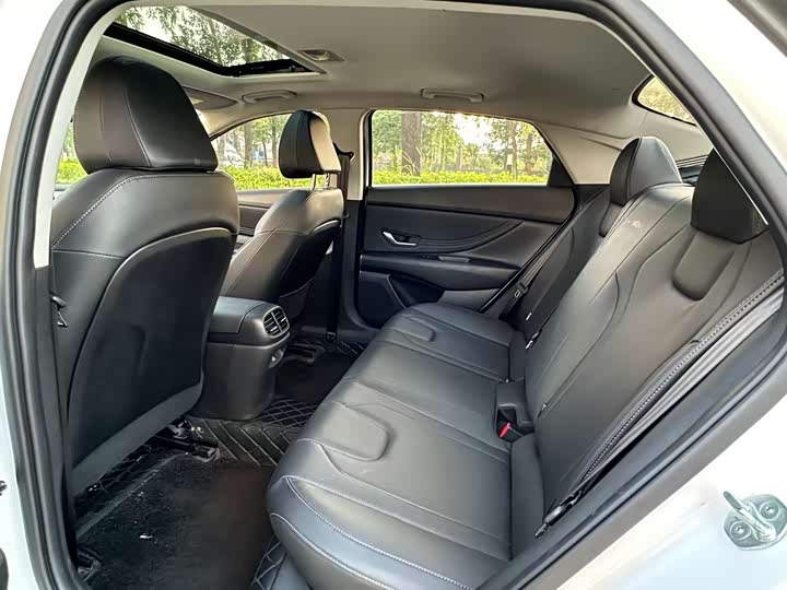 Фото 5 - Hyundai Elantra N line