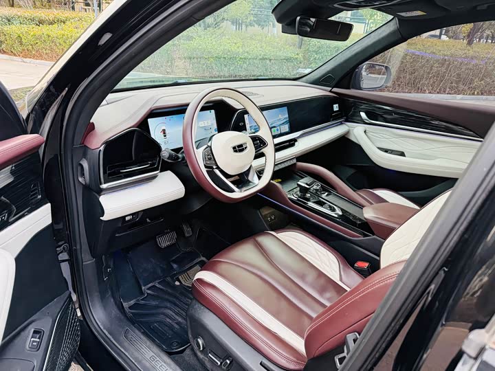 Фото 4 - Geely Monjaro