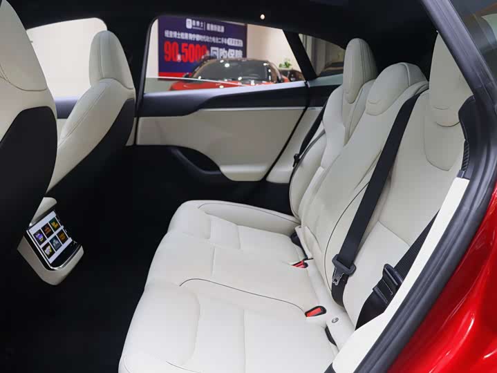 Фото 9 - Tesla Model S