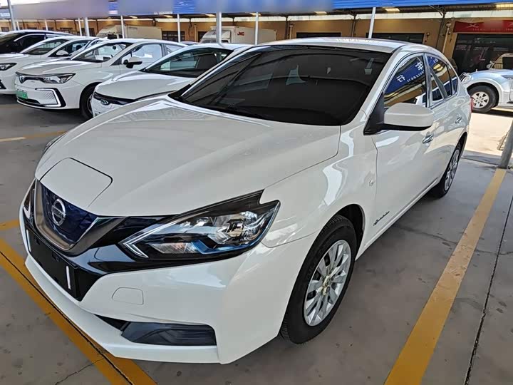 Фото 2 - Nissan Sylphy EV
