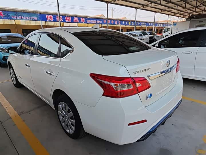Фото 5 - Nissan Sylphy EV