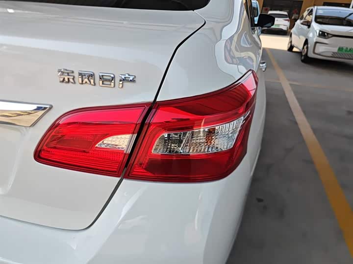Фото 8 - Nissan Sylphy EV