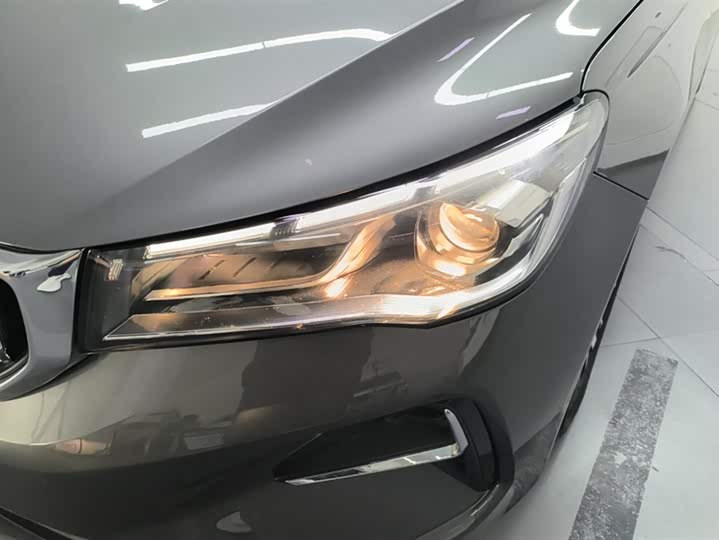 Фото 5 - Geely Emgrand