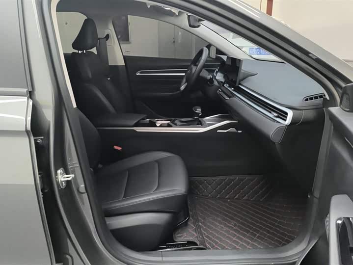 Фото 8 - Geely Emgrand