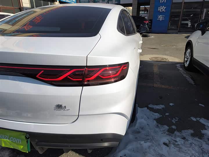 Фото 8 - BYD Qin L