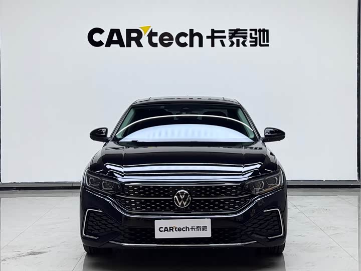 Фото 3 - Volkswagen Passat