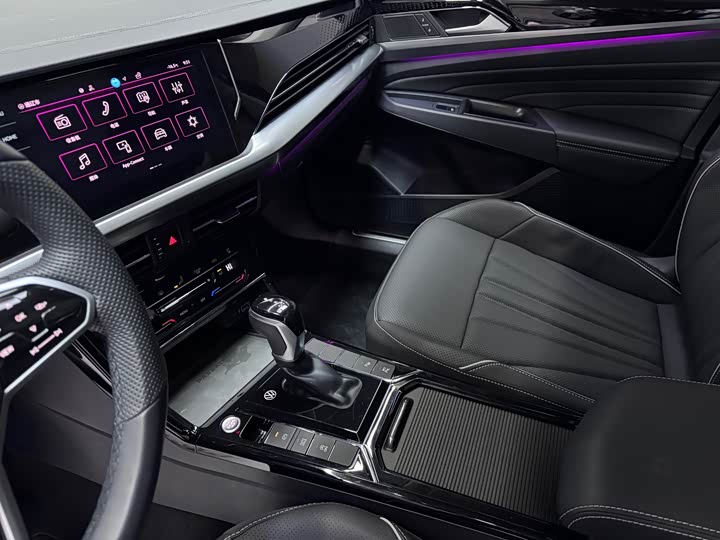 Фото 8 - Volkswagen Passat