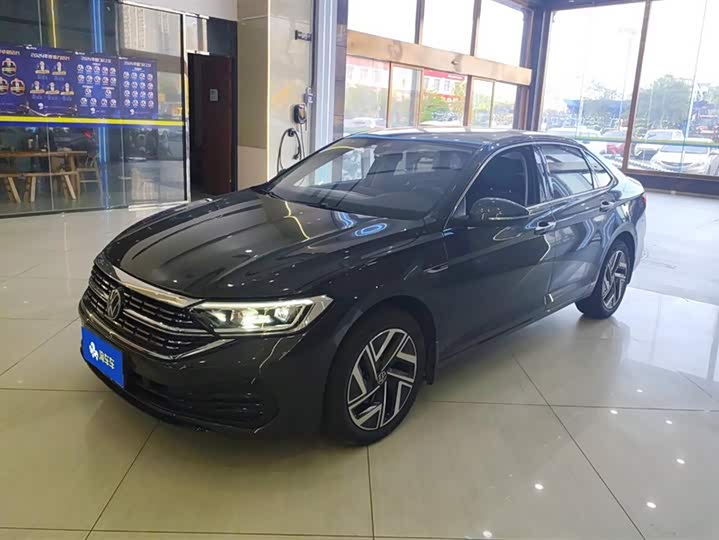 Фото 1 - Volkswagen Sagitar L