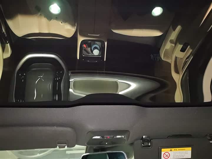 Фото 9 - XPeng P7