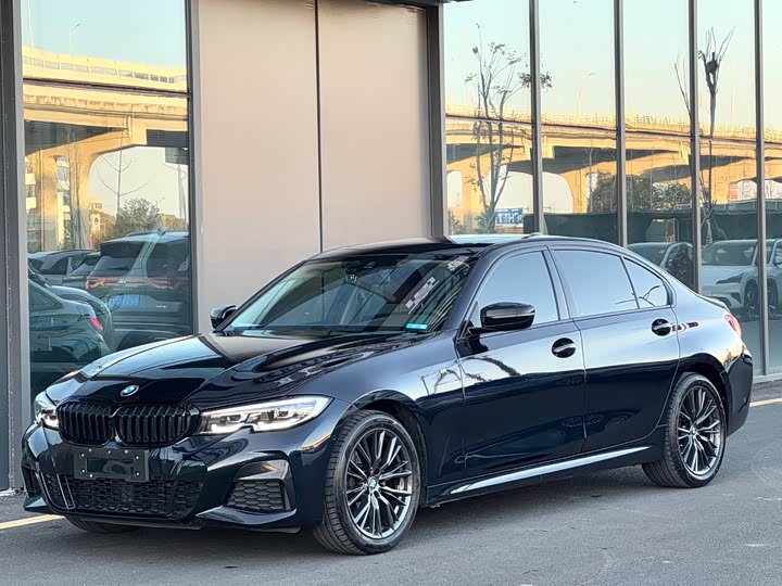 Фото 1 - BMW 3 Series