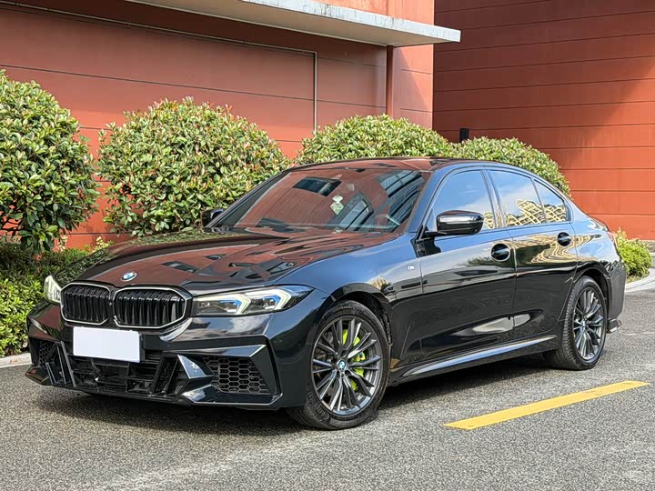 Фото 1 - BMW 3 Series