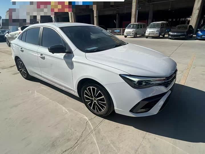 Photo 3 - Roewe i5