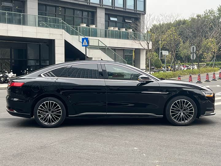 Фото 8 - BYD Han