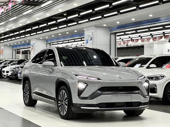 Фото 3 - Nio EC6