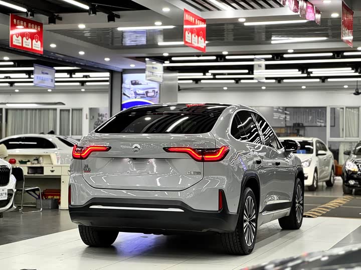 Фото 6 - Nio EC6