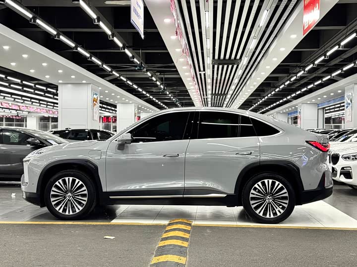 Фото 7 - Nio EC6