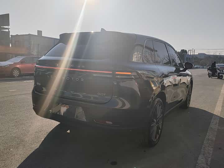 Фото 8 - Leapmotor C10