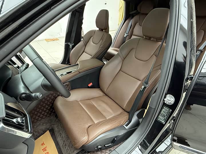 Фото 9 - Volvo S90