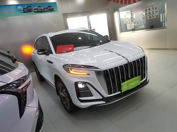 Фото 4 - Hongqi HS3 Hybrid