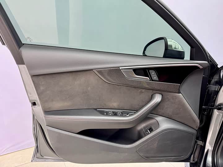 Фото 8 - Audi S4