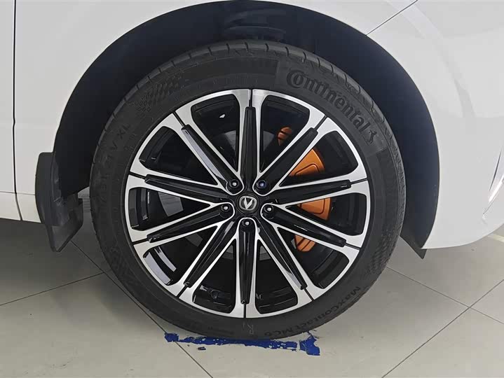 Фото 6 - Changan UNI-K Hybrid