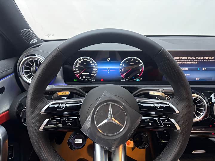 Фото 6 - Mercedes-Benz A-Class AMG