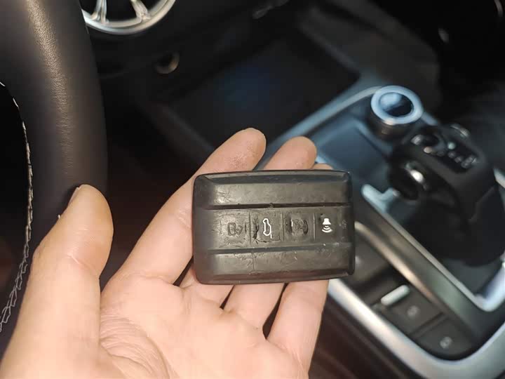 Фото 9 - Tank 300