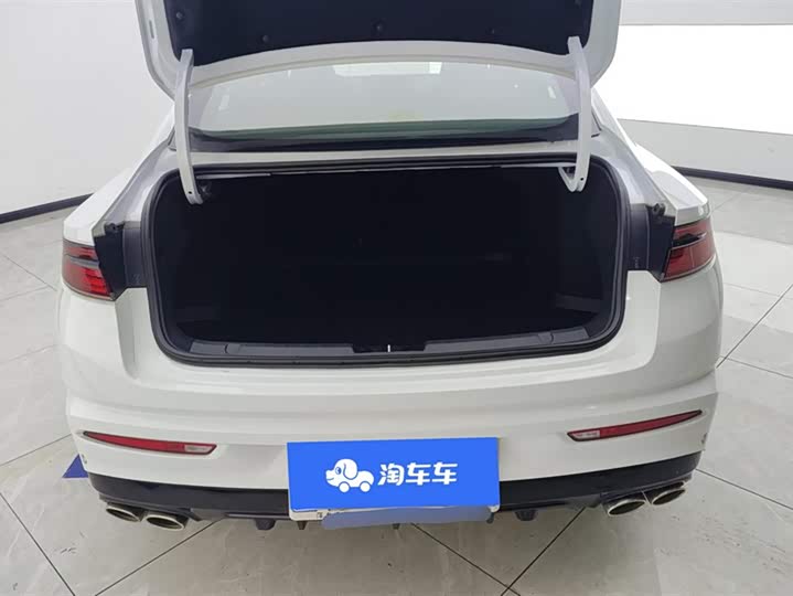 Фото 4 - Geely Preface