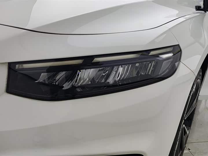 Фото 5 - Geely Preface