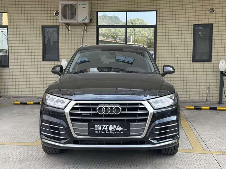Фото 2 - Audi Q5L