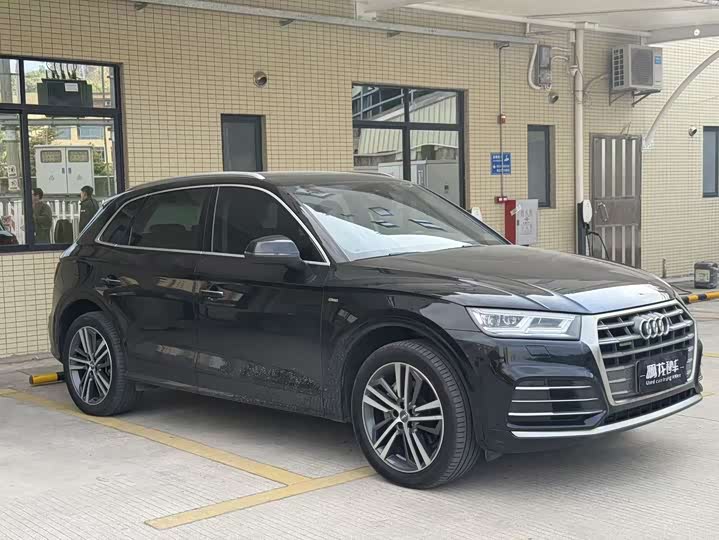 Фото 3 - Audi Q5L