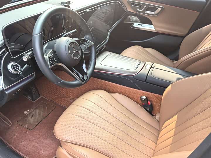 Фото 7 - Mercedes-Benz E-Class