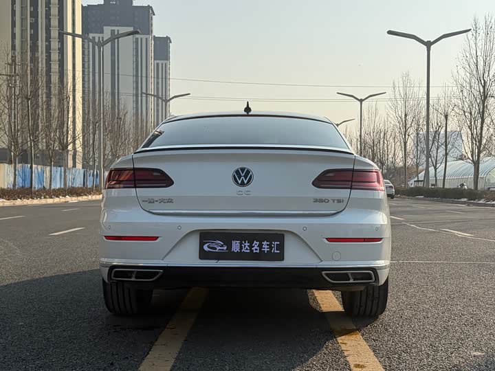 Фото 8 - Volkswagen CC